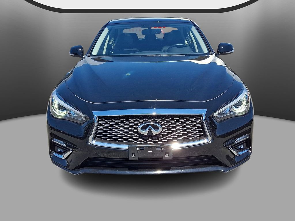 Used 2018 INFINITI Q50 Luxe w/ Essential Package (3.0T Luxe) AWD/4WD image 2