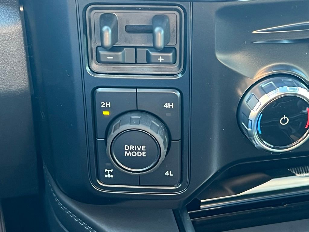New 2026 Ford F350 Platinum w/ FX4 Off-Road Package image 34