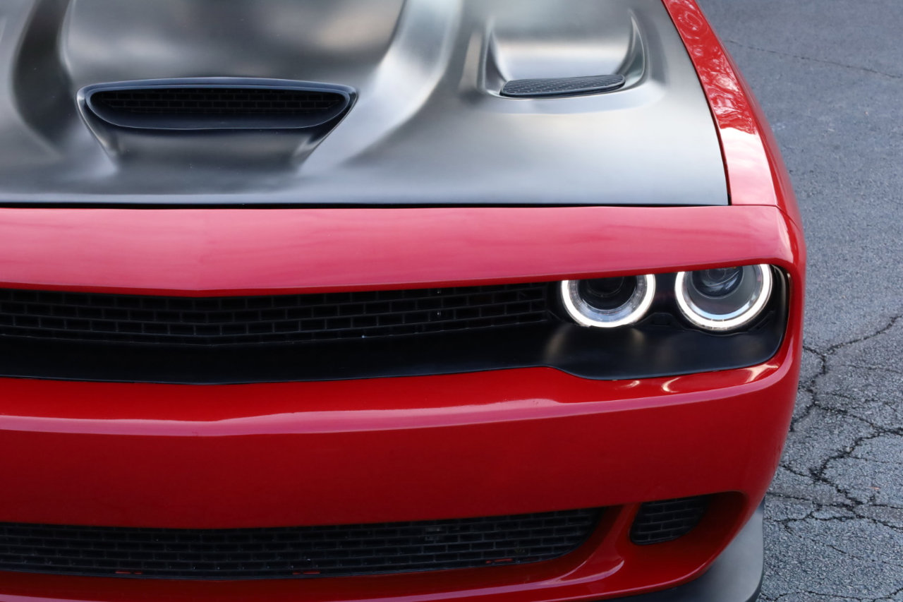 Used 2016 Dodge Challenger SRT w/ Technology Group image 19