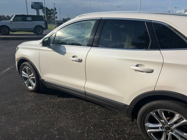 Used 2016 Lincoln MKC Select w/ Select Plus Package FWD image 17