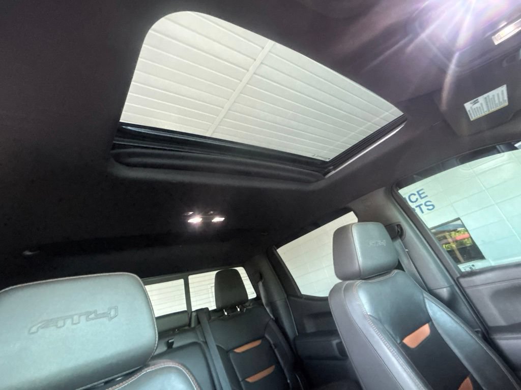 Used 2020 GMC Sierra 1500 AT4 w/ AT4 Premium Package AWD/4WD image 12