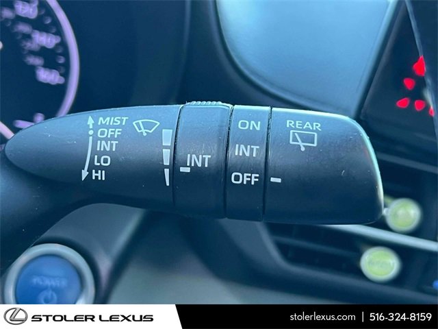 Used 2021 Toyota Sienna Limited image 29