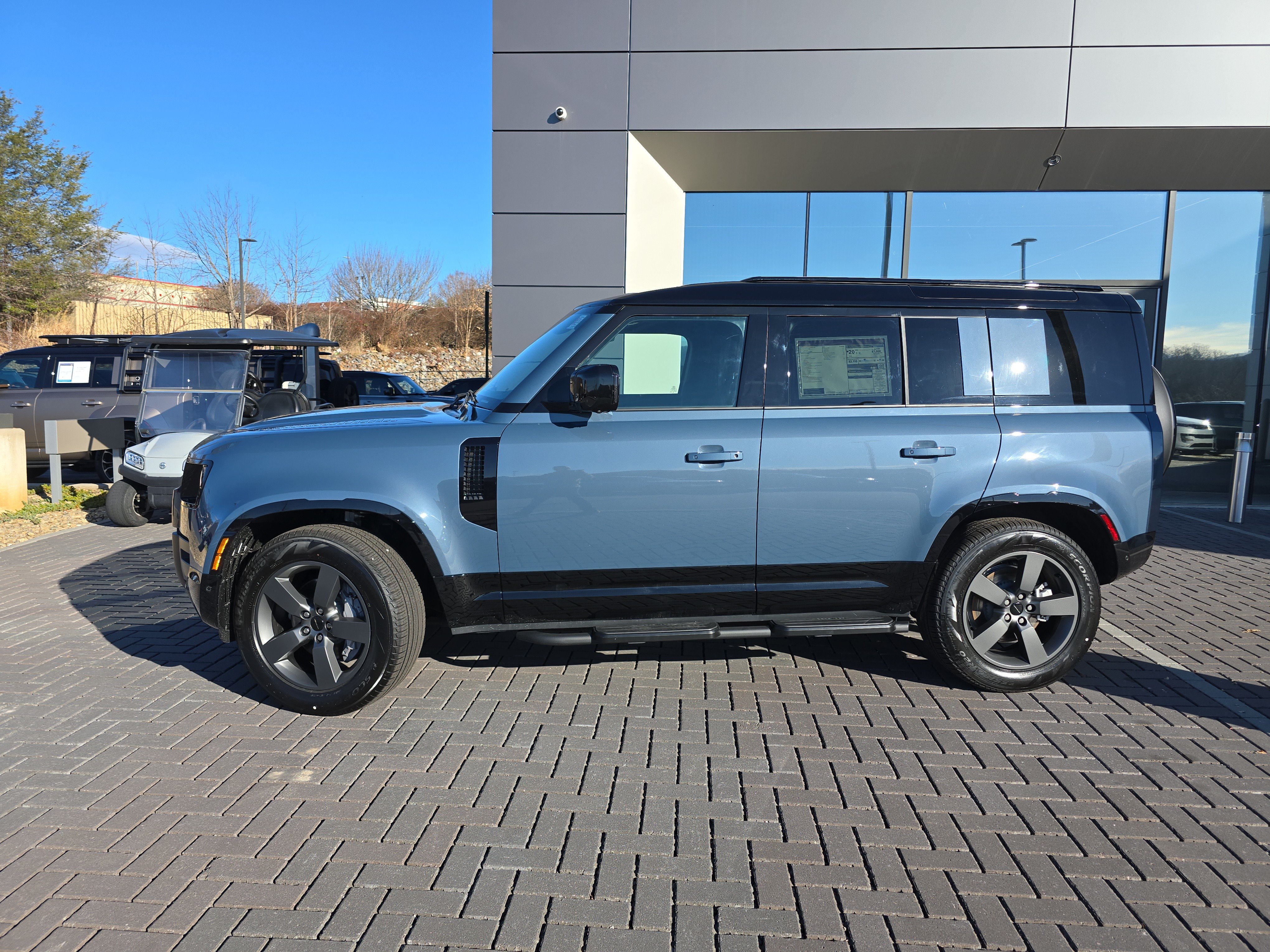 Certified 2026 Land Rover Defender 110 X-Dynamic SE AWD/4WD image 10