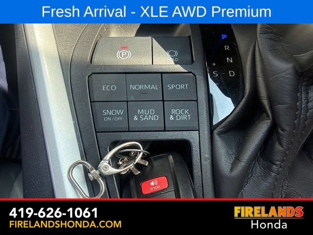 Used 2022 Toyota RAV4 XLE Premium AWD/4WD image 21