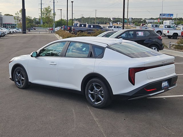 Used 2025 Kia K4 FWD image 8