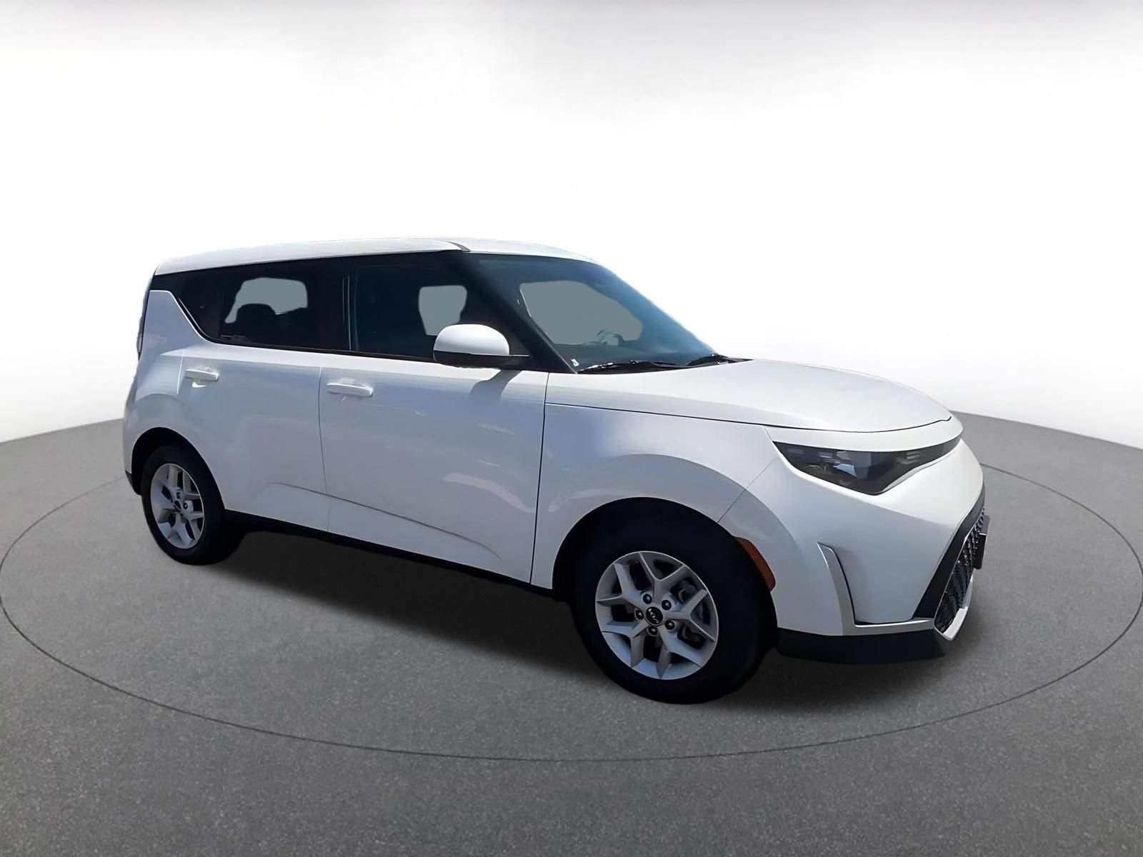 Used 2025 Kia Soul LX w/ LX Technology Package FWD video 2