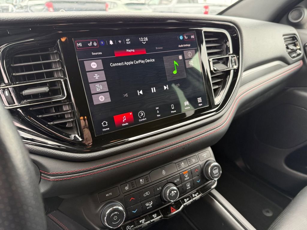 Used 2024 Dodge Durango GT image 16