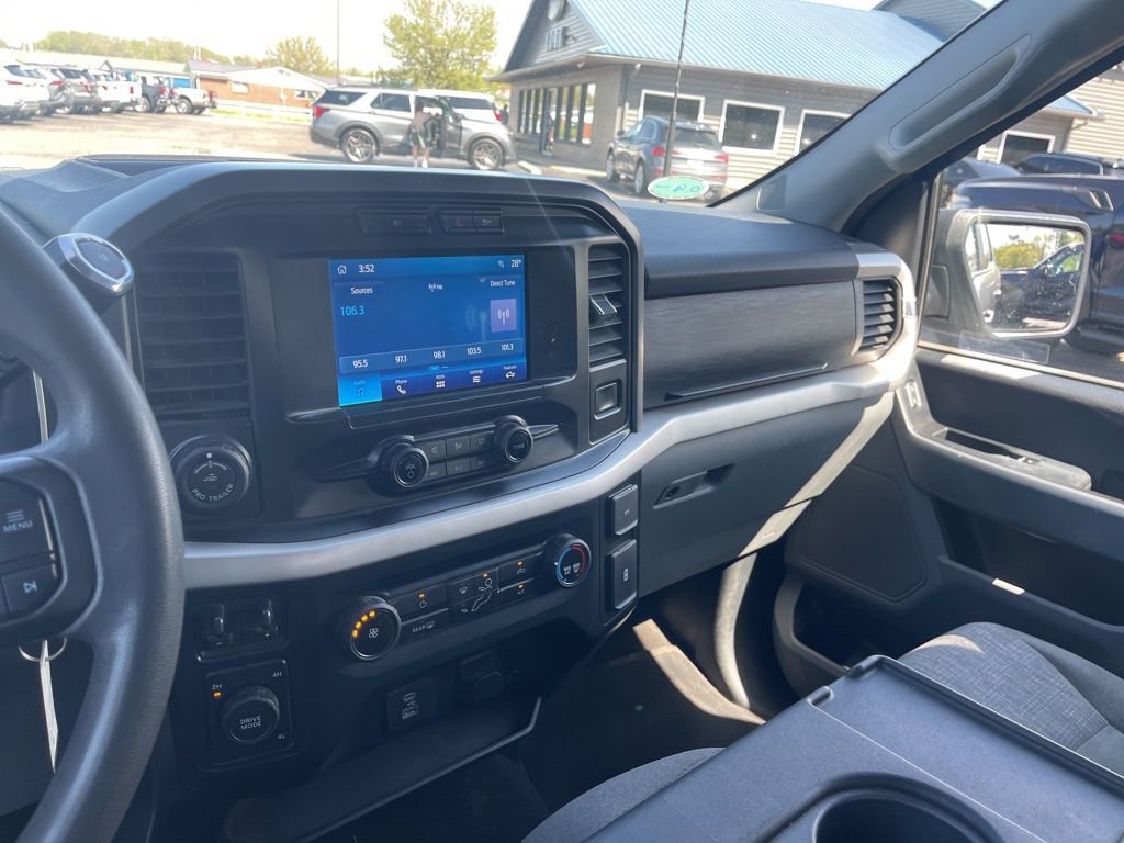 Used 2022 Ford F150 XLT w/ Trailer Tow Package image 23