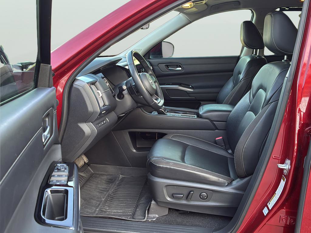 Used 2022 Nissan Pathfinder SL w/ SL Premium Package FWD image 13