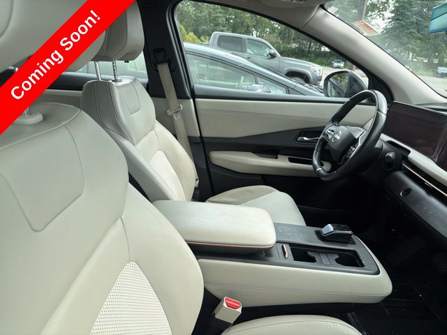 Used 2023 Nissan Ariya FWD image 6