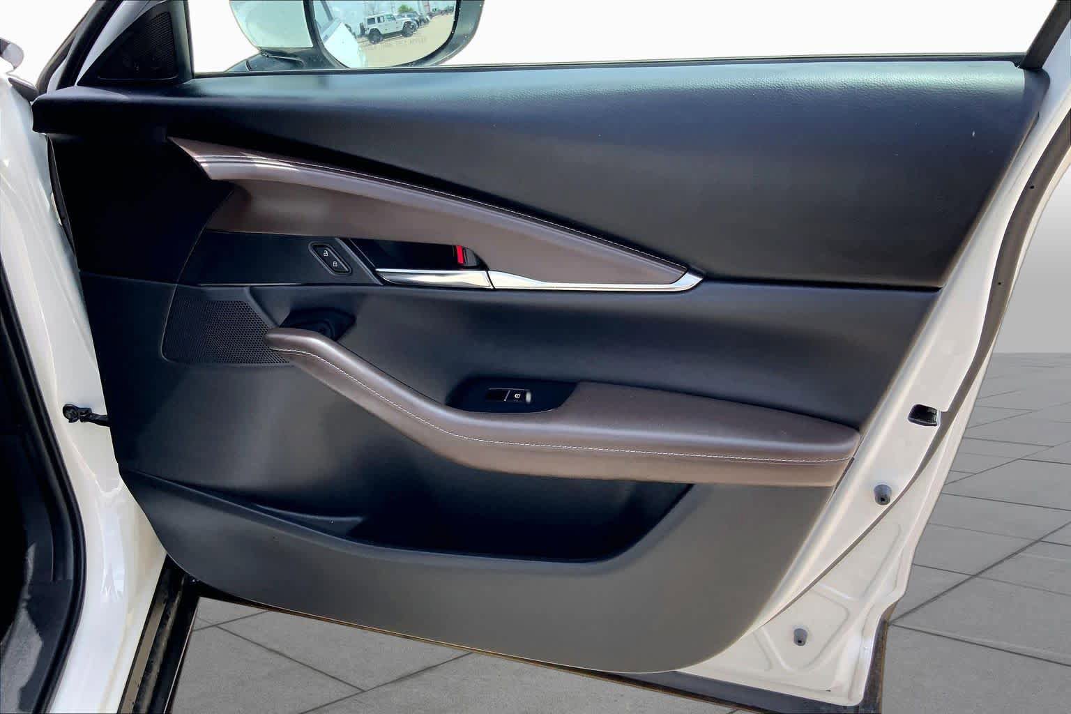 Used 2023 MAZDA CX-30 AWD 2.5 S w/ Premium Package image 23