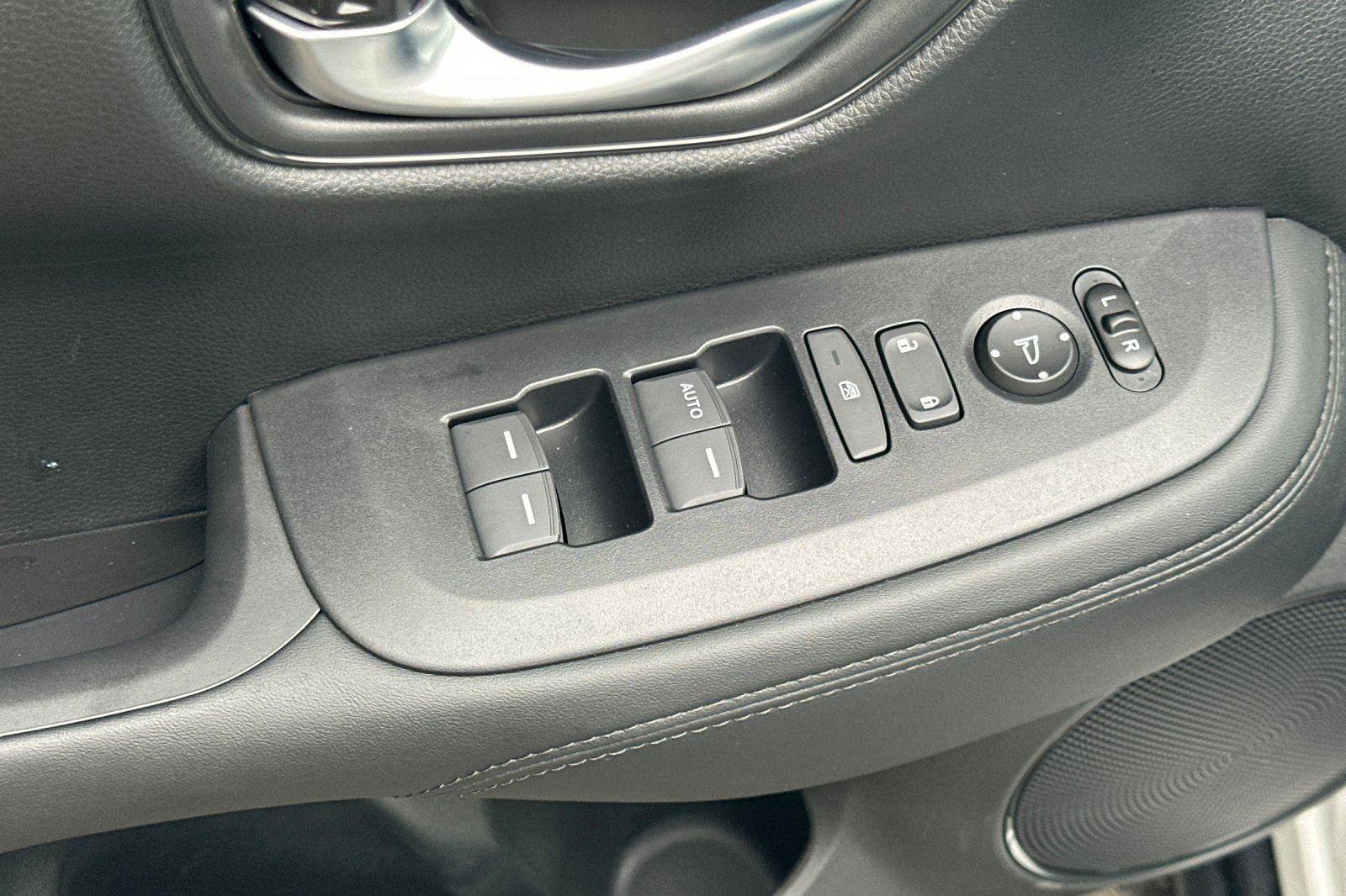 New 2026 Honda HR-V LX image 12