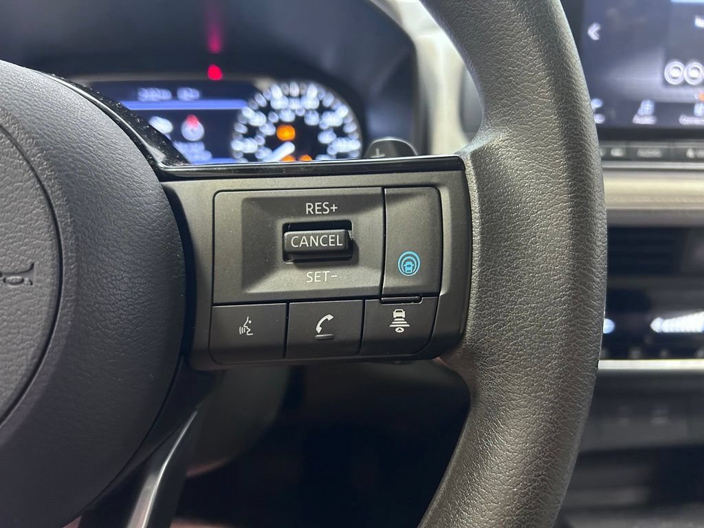 Used 2023 Nissan Rogue SV AWD/4WD image 10