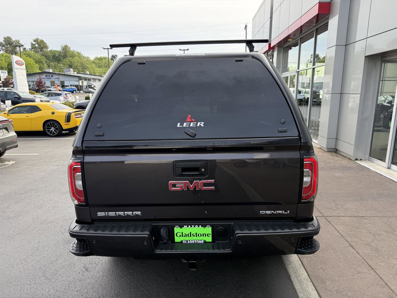 Used 2016 GMC Sierra 1500 Denali w/ Enhanced Driver Alert Package AWD/4WD image 4
