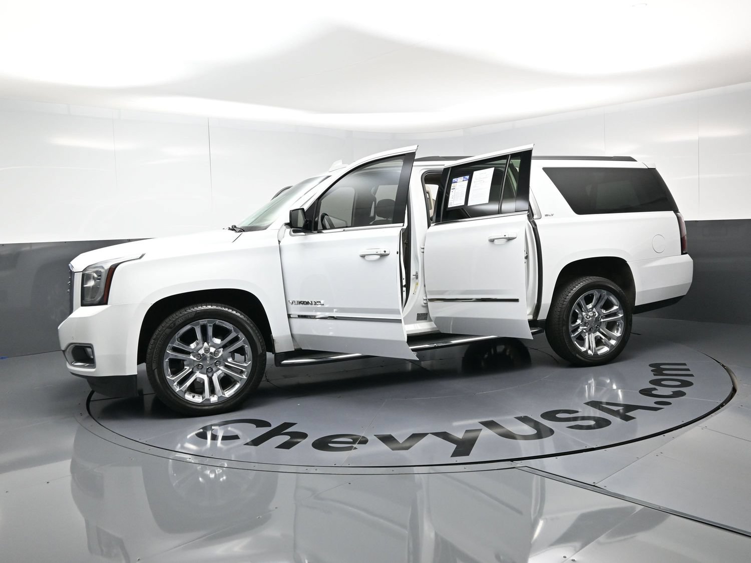 Used 2017 GMC Yukon XL SLT w/ Premium Edition AWD/4WD image 22