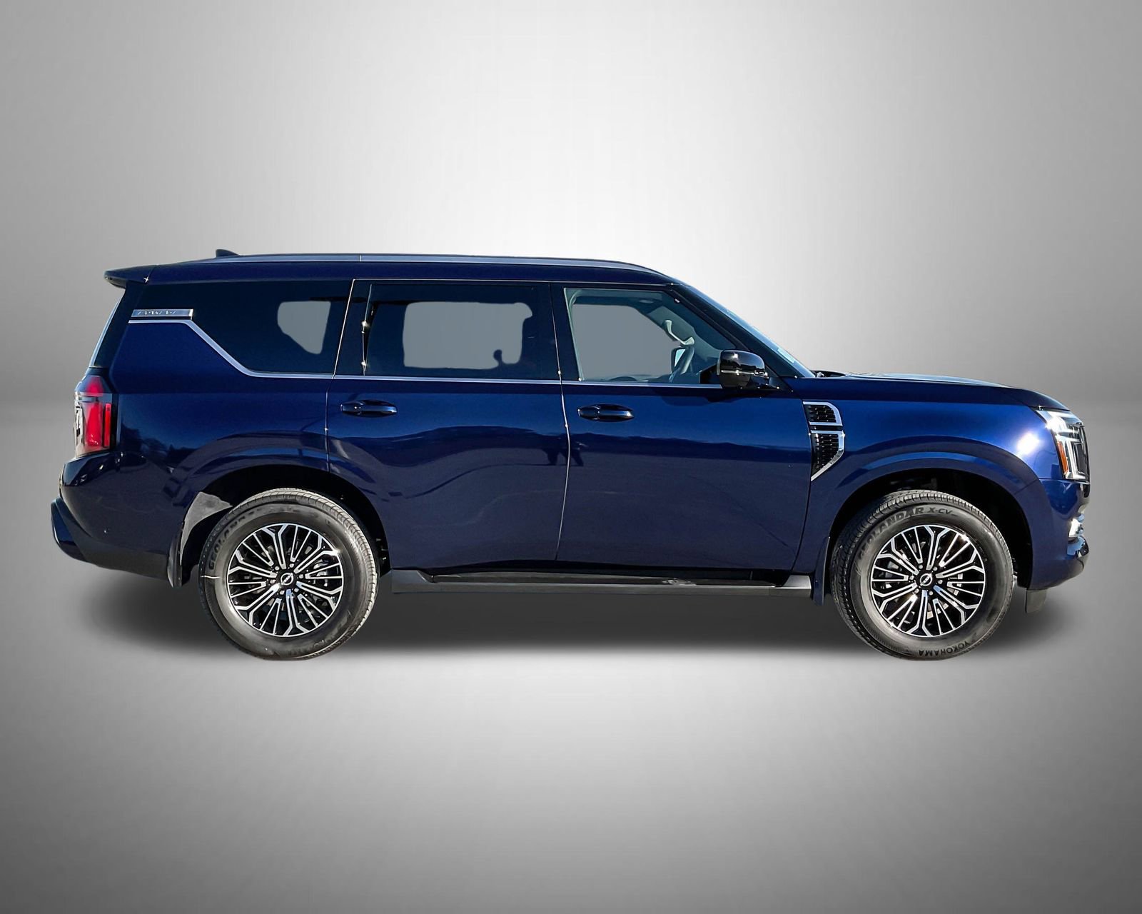 New 2025 Nissan Armada SL w/ Captain's Chari Seat Package image 4