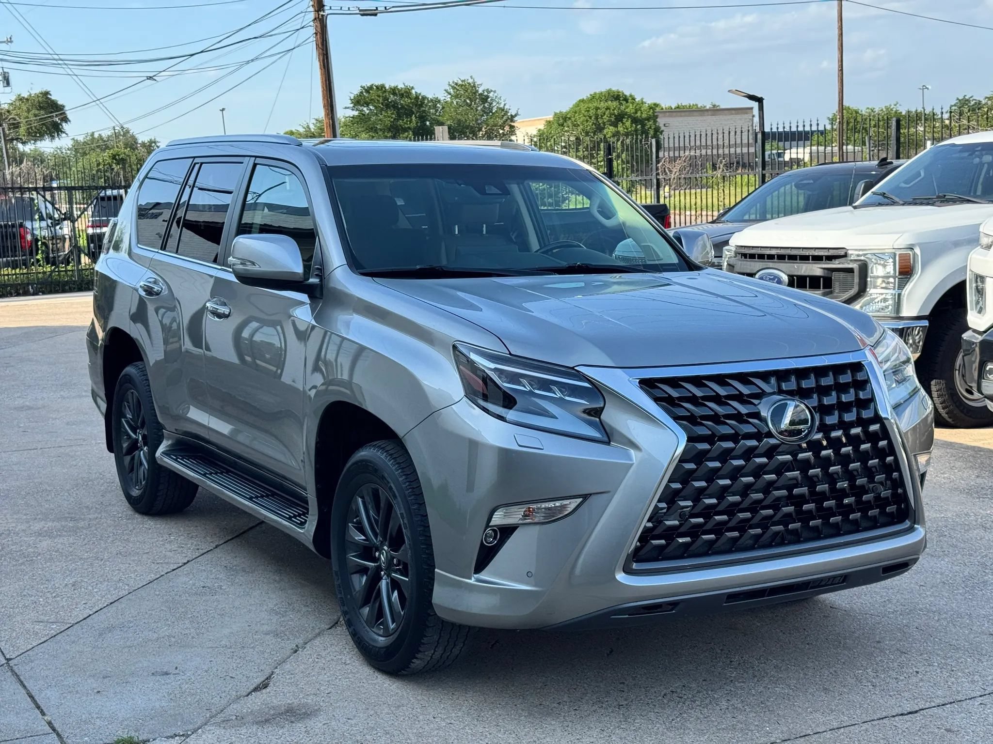 Used 2022 Lexus GX 460 Premium AWD/4WD image 3