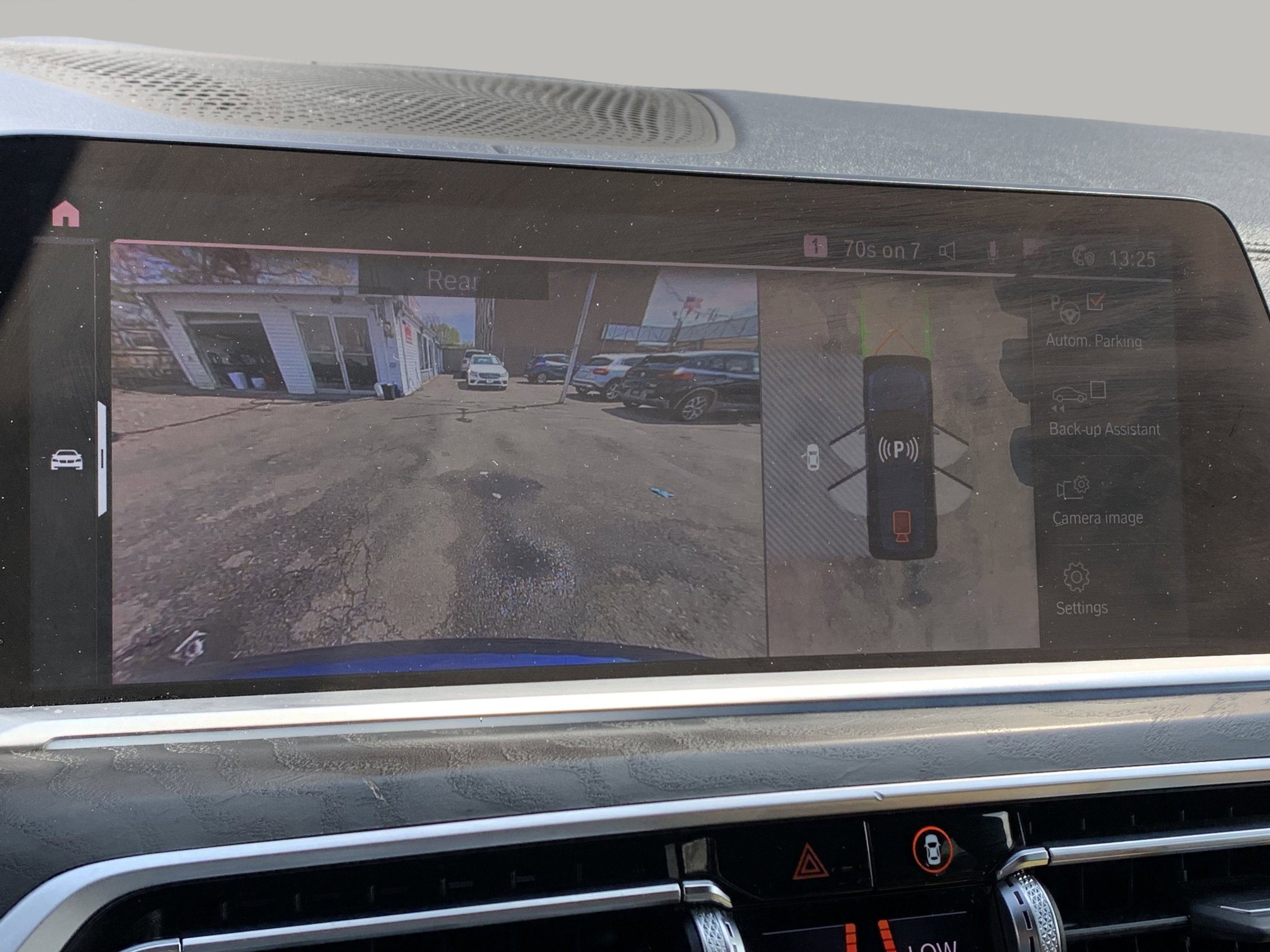 Used 2022 BMW X7 xDrive40i w/ M Sport Package image 46