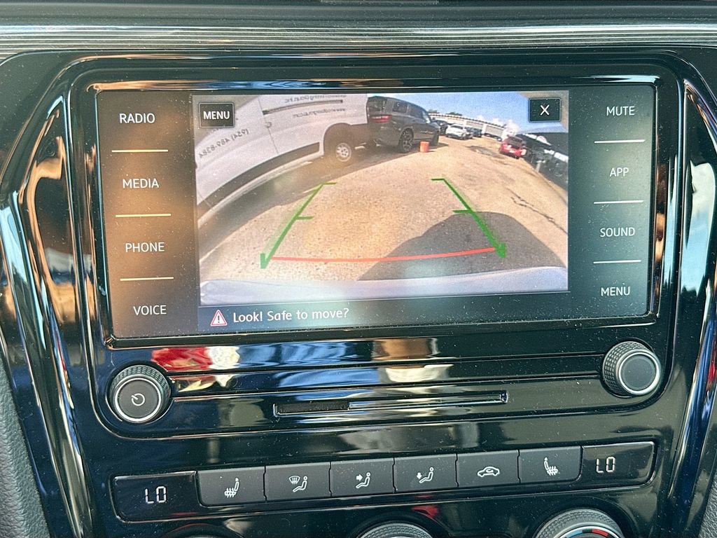 Used 2020 Volkswagen Passat 2.0T R-Line image 14