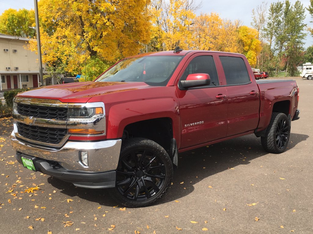 Used 2018 Chevrolet Silverado 1500 LT w/ All Star Edition AWD/4WD image 1