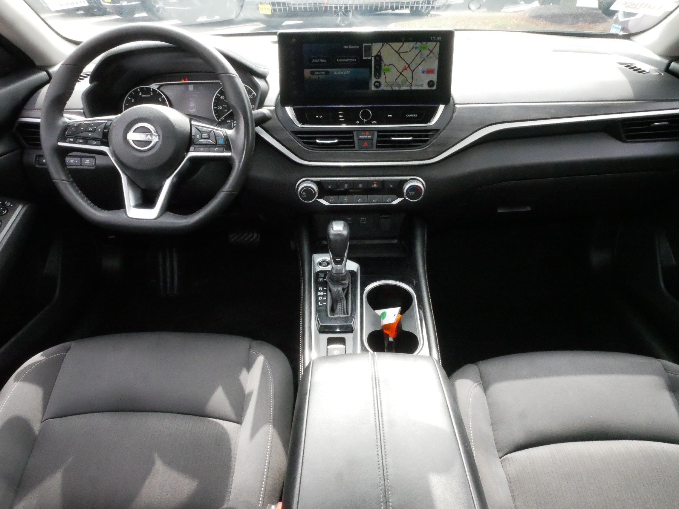 Used 2024 Nissan Altima 2.5 SV w/ SV Premium Package AWD/4WD image 10
