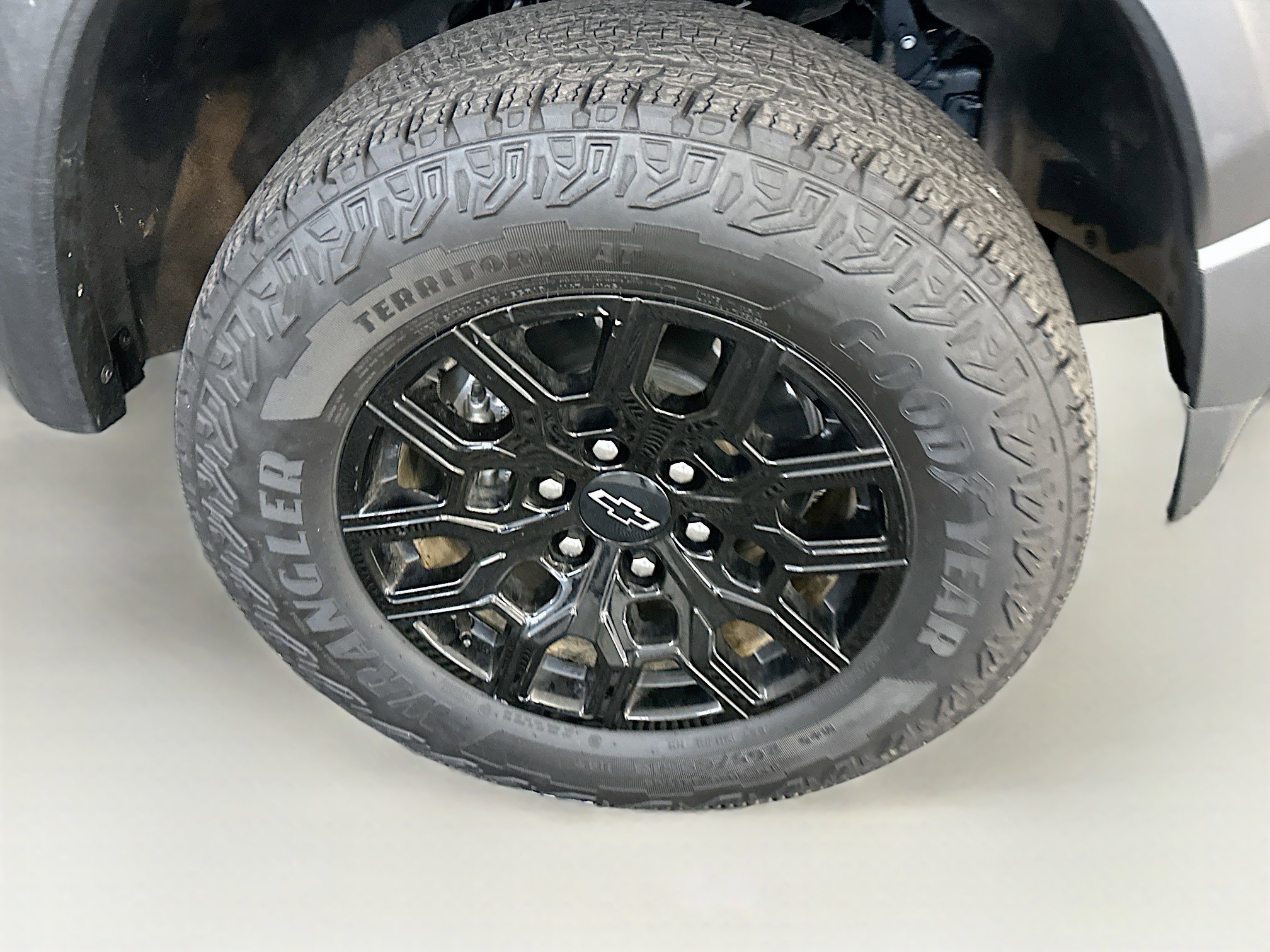 Used 2025 Chevrolet Colorado Trail Boss image 11