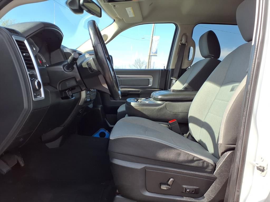 Used 2022 RAM 1500 Classic SLT w/ Electronics Convenience Group image 11