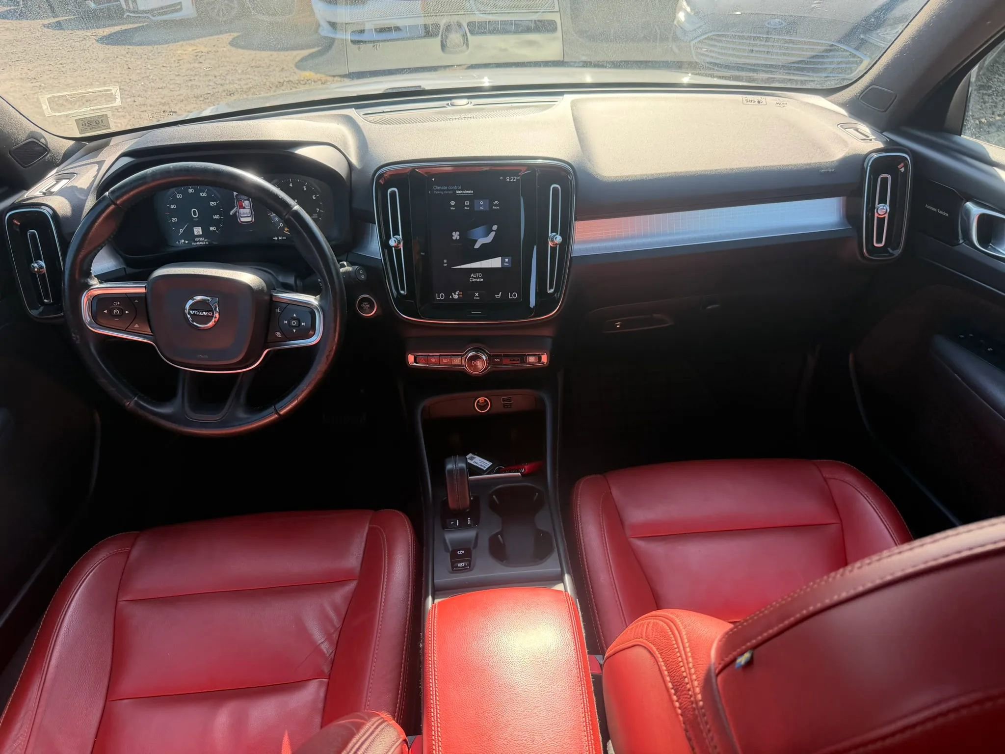 Used 2019 Volvo XC40 T5 Momentum AWD/4WD image 28