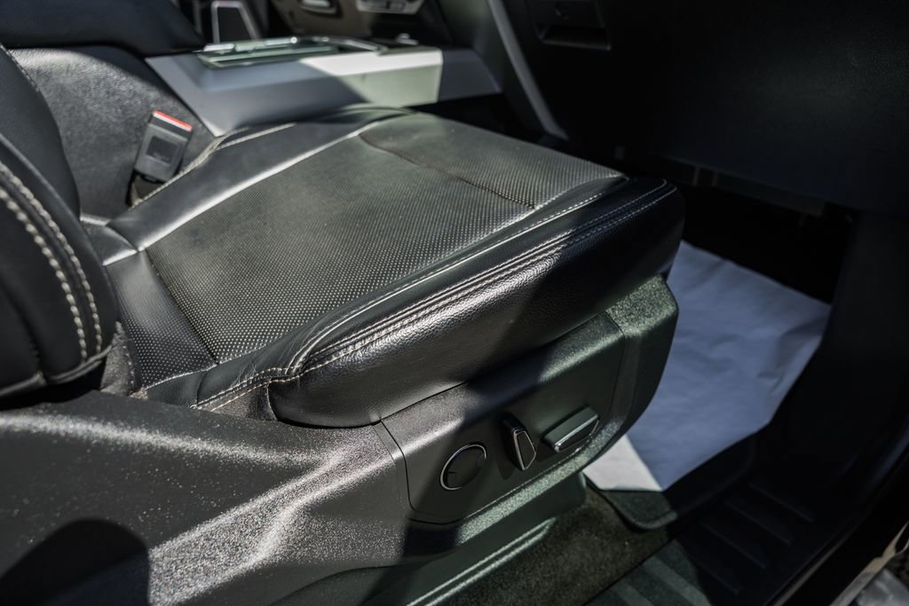Used 2018 Ford F350 Lariat w/ Lariat Ultimate Package image 38