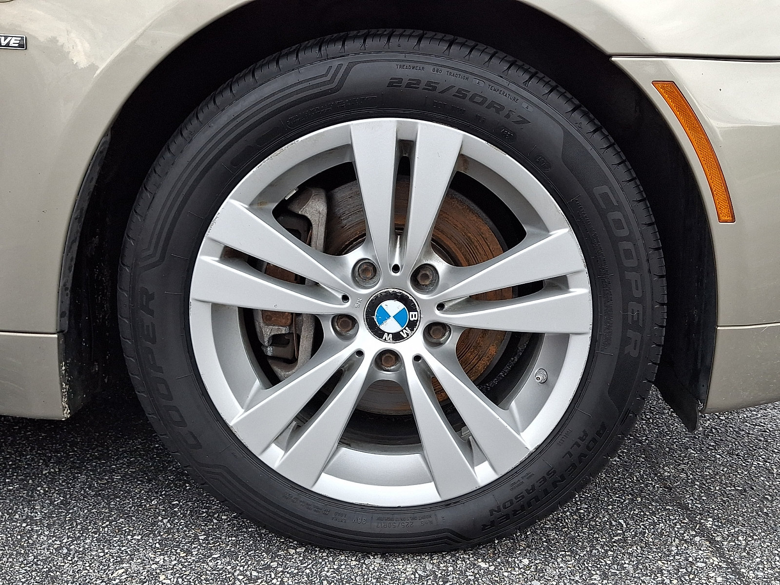 Used 2010 BMW 528i xDrive Sedan AWD/4WD image 8