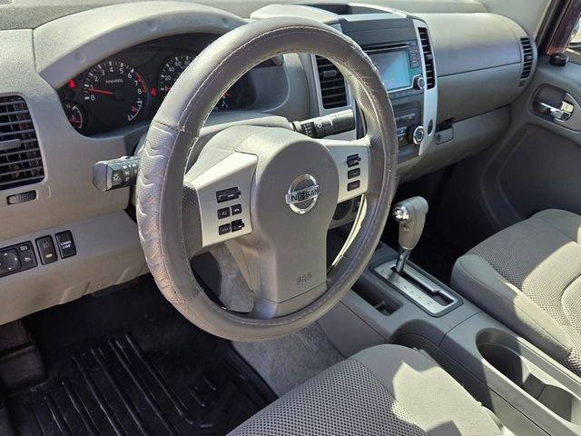 Used 2015 Nissan Frontier SV RWD image 12