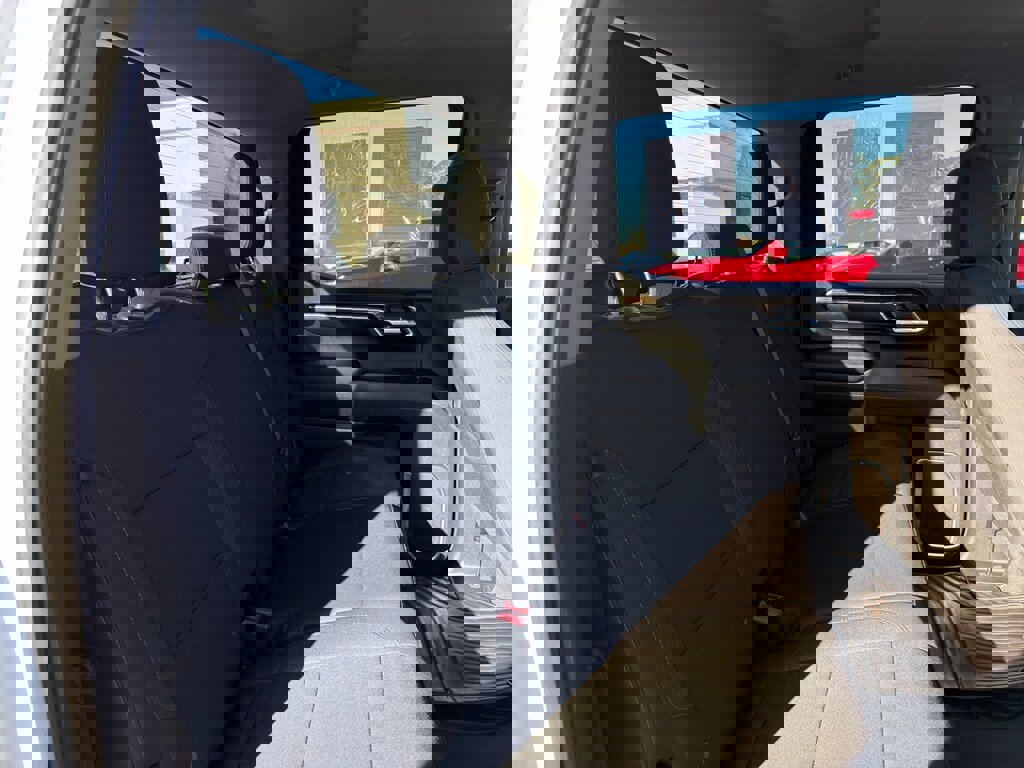 Used 2024 GMC Sierra 1500 SLE image 15