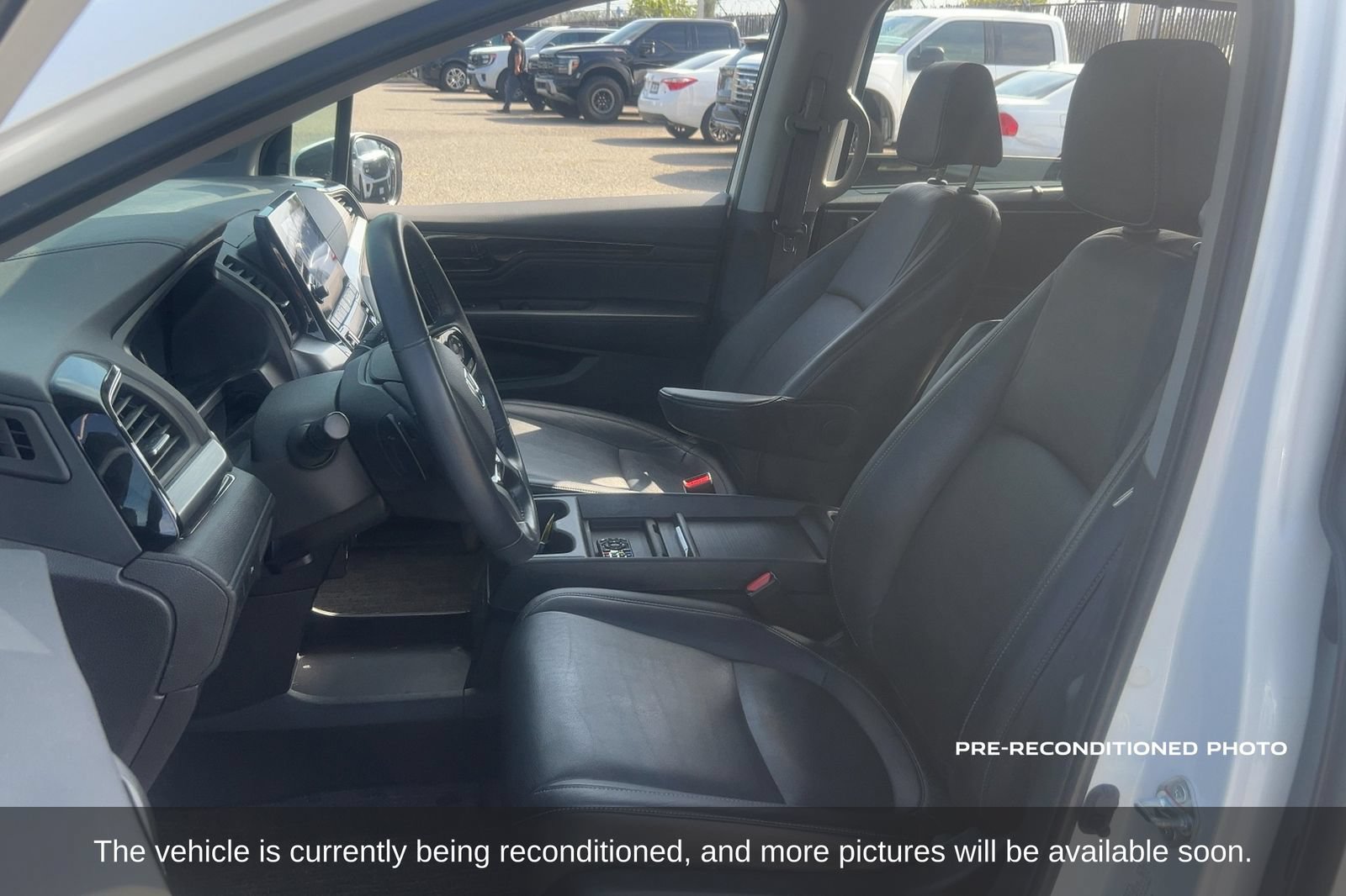 Used 2023 Honda Odyssey Touring image 11