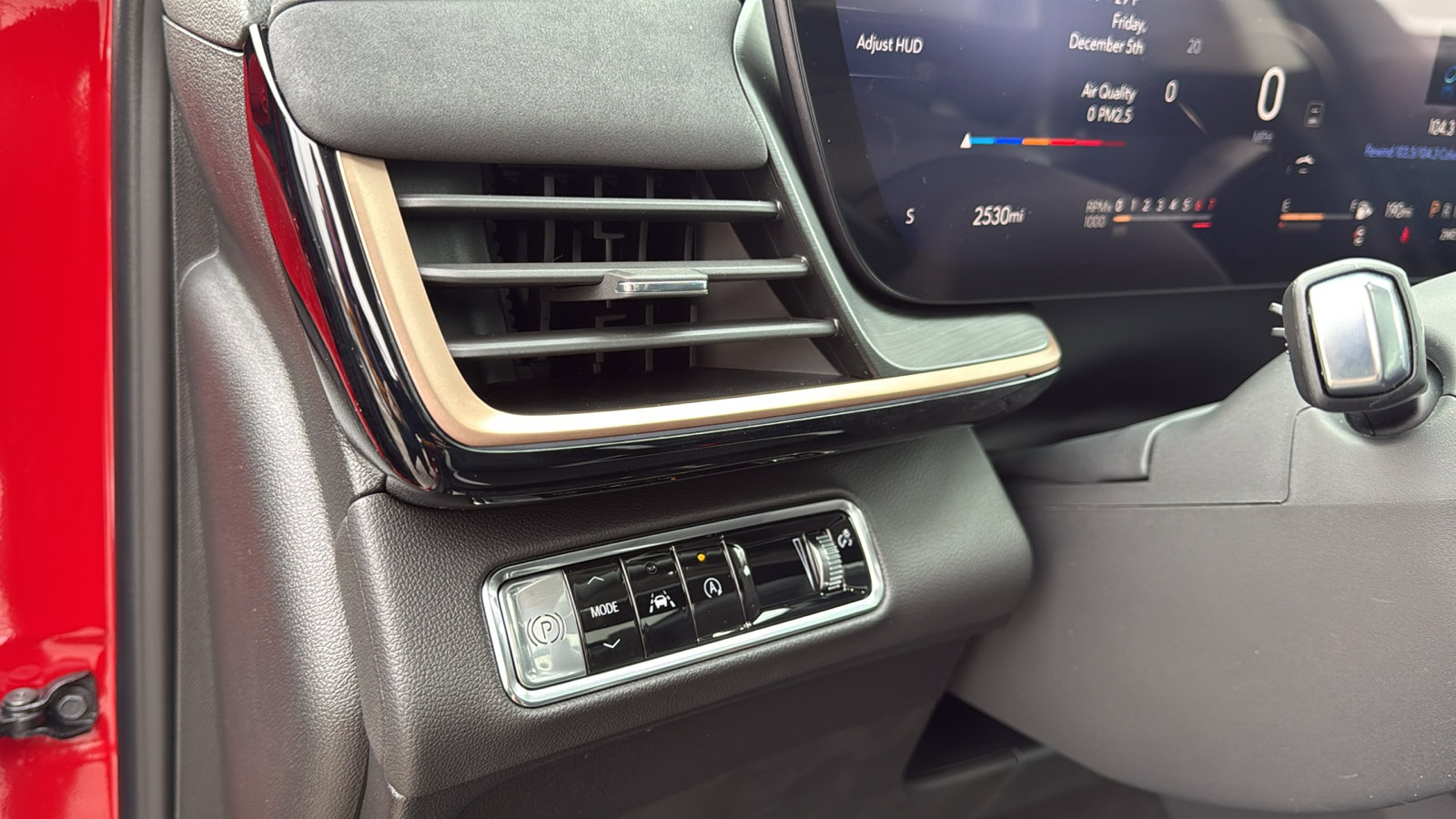 Used 2025 Buick Envision Sport Touring image 13