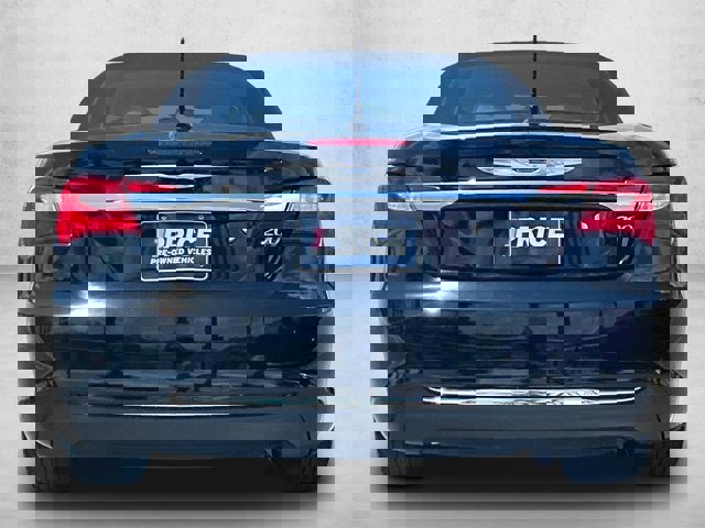 Used 2011 Chrysler 200 Touring w/ Cold Weather Group image 4