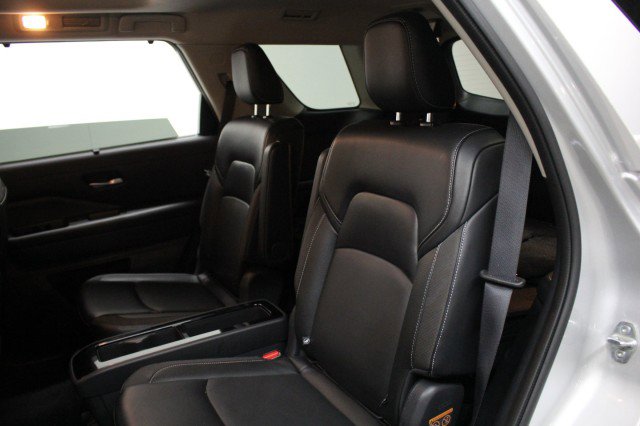 Used 2024 Nissan Pathfinder SL w/ SL Premium Package image 29