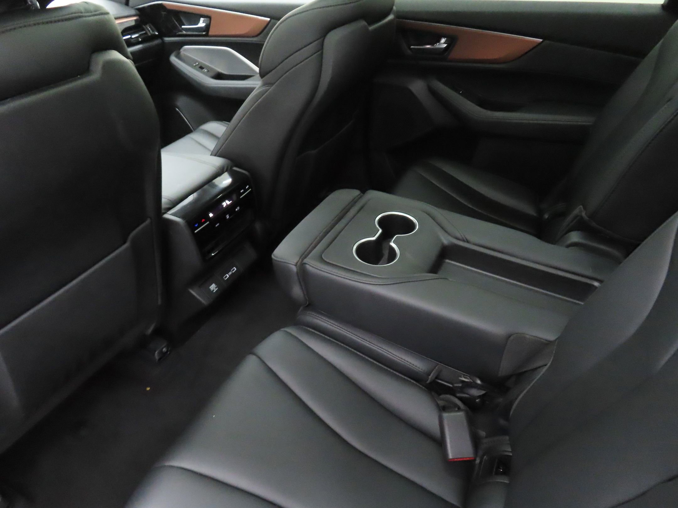 Used 2022 Acura MDX SH-AWD image 21