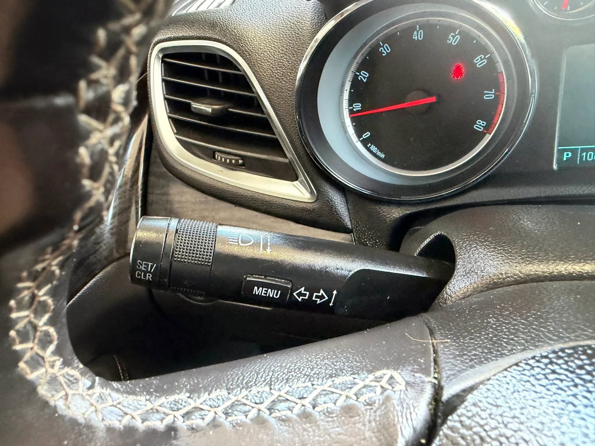 Used 2015 Buick Encore Convenience FWD image 12