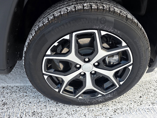 Certified 2024 Jeep Compass Limited image 14