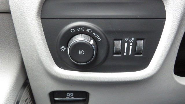 Used 2022 Jeep Grand Cherokee Overland image 26