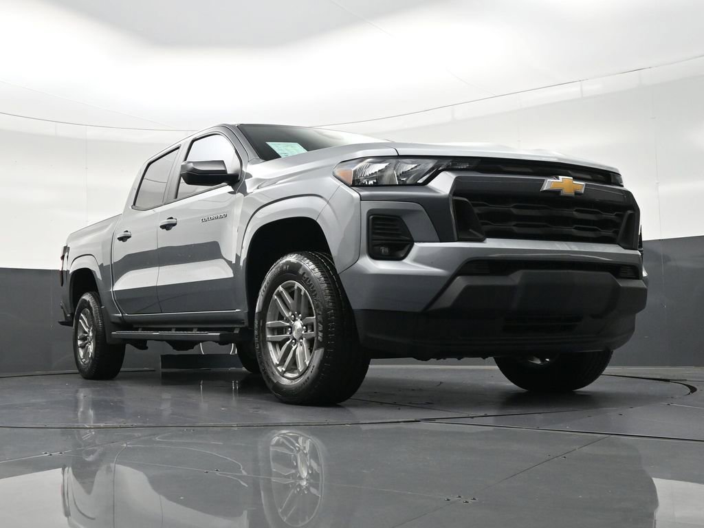 Used 2023 Chevrolet Colorado LT w/ LT Convenience Package image 32
