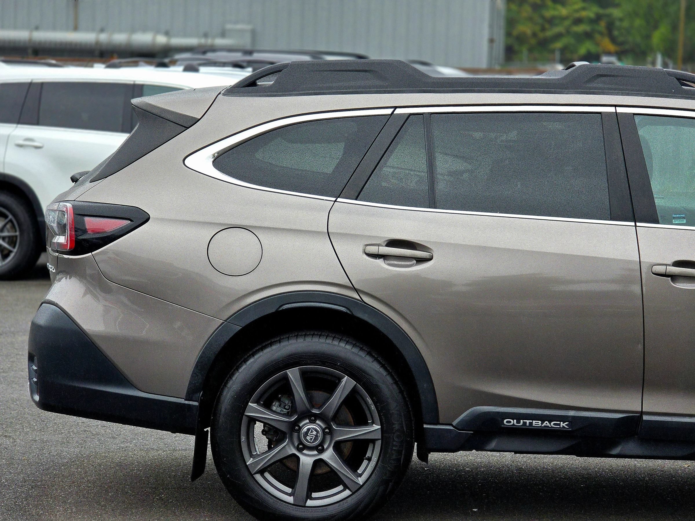 Used 2022 Subaru Outback Limited AWD/4WD image 12