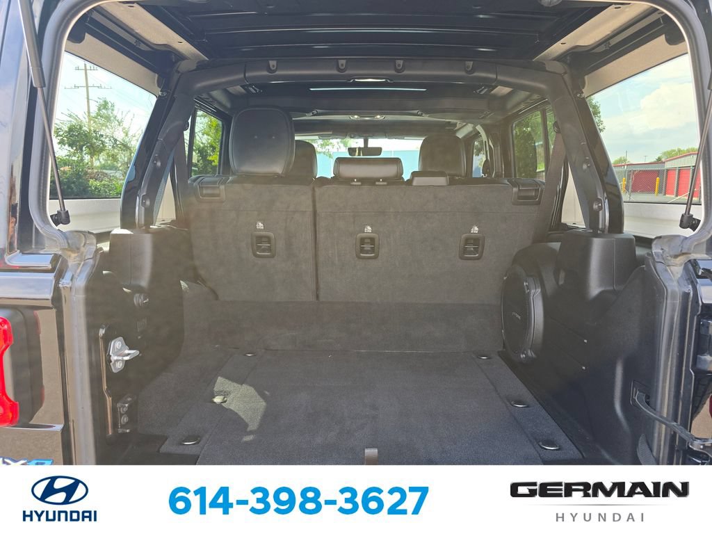 Used 2021 Jeep Wrangler Unlimited Sahara w/ Cold Weather Group AWD/4WD image 21