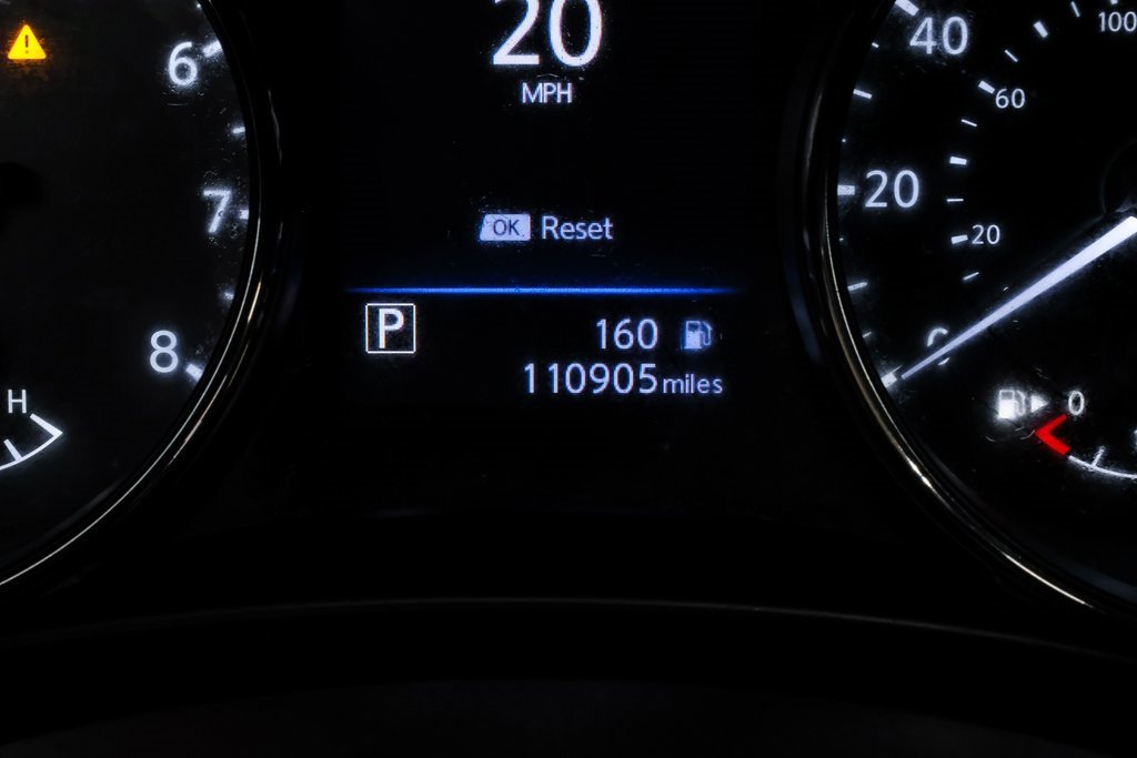 Used 2019 Nissan Rogue Sport SL w/ Premium Package image 23