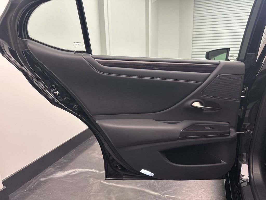 Used 2019 Lexus ES 350 w/ Premium Package image 14