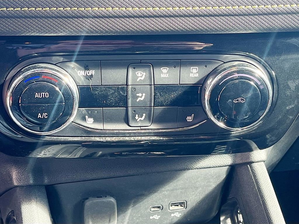 Used 2025 Chevrolet TrailBlazer ACTIV w/ Convenience Package image 15