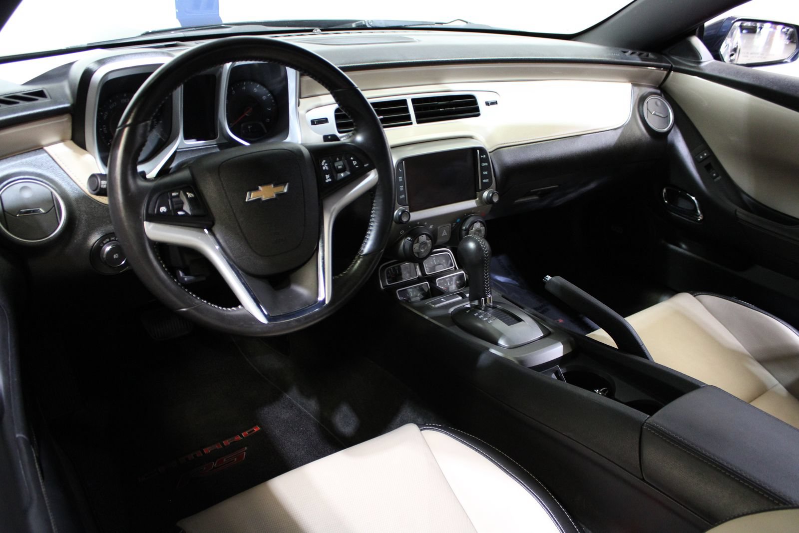 Used 2015 Chevrolet Camaro LT w/ RS Package RWD image 12
