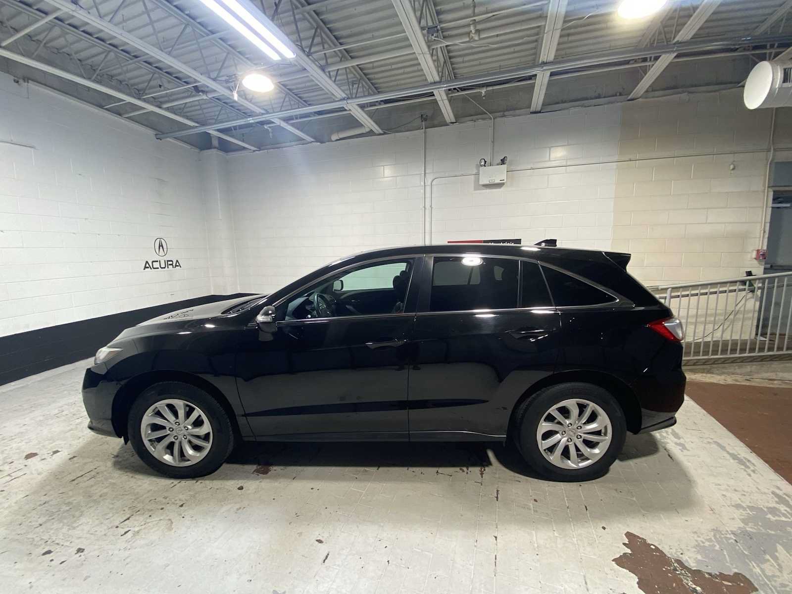 Used 2018 Acura RDX AWD w/ Technology Package image 3