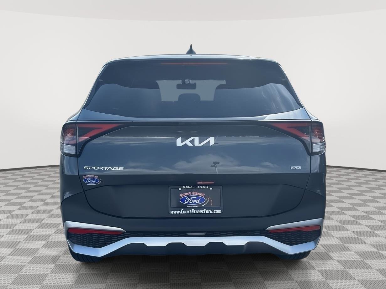 Used 2025 Kia Sportage LX image 13