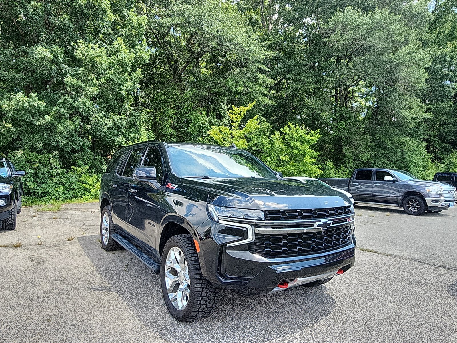 Used 2021 Chevrolet Tahoe Z71 w/ Z71 Signature Package AWD/4WD image 7